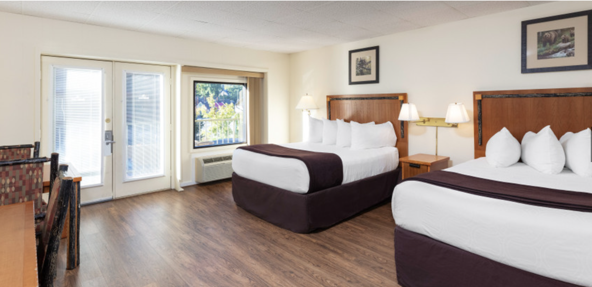 Signature Queen Beds at River Terrace Resort and Convention Center