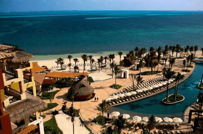 Beachfront resort and Caribbean coastline in Cancun, Mexico
