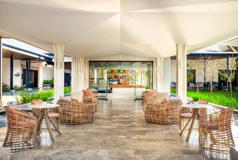 Beach Club at Secrets Playa Esmeralda